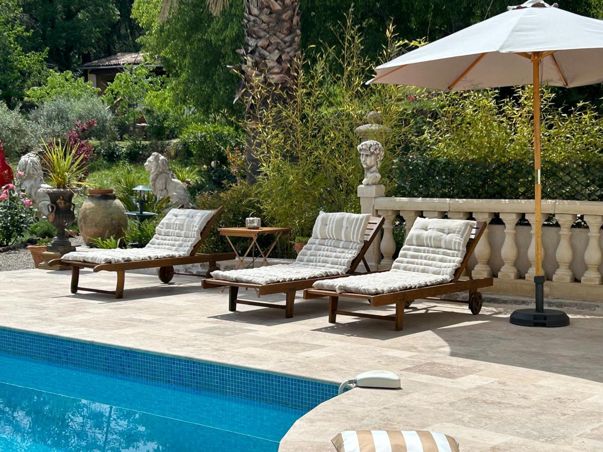 Bastide Des Hesperides Apartment Flayosc Bagian luar foto