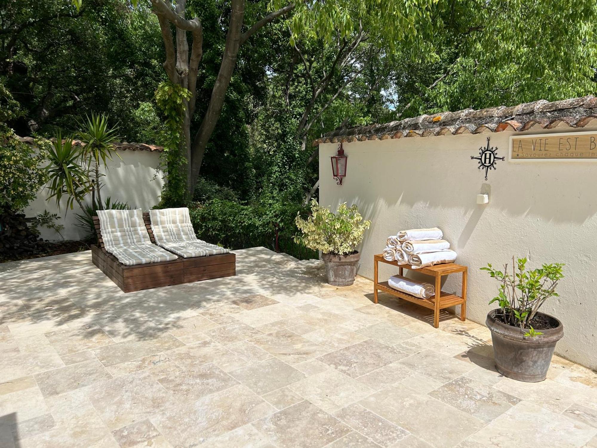 Bastide Des Hesperides Apartment Flayosc Bagian luar foto