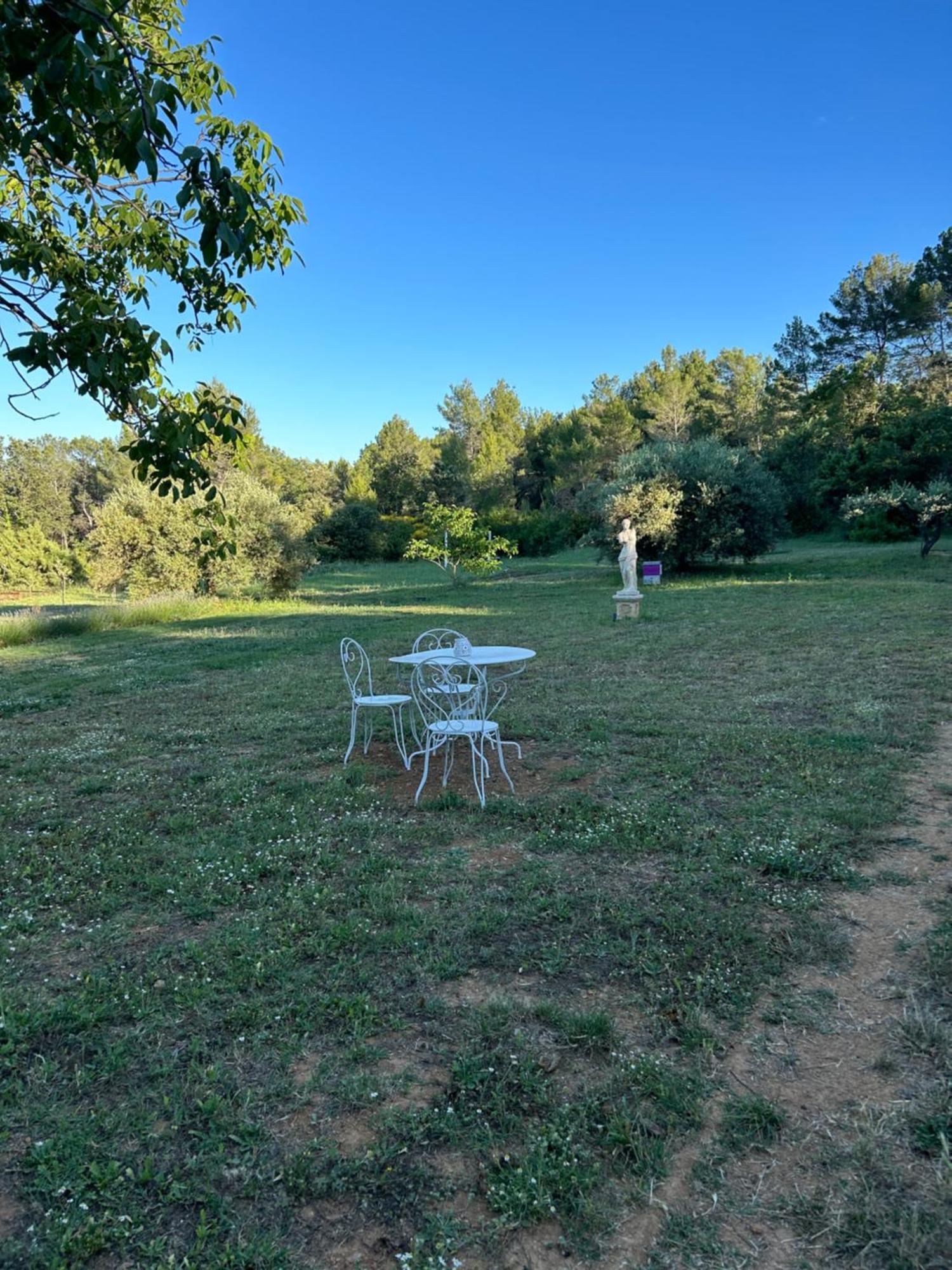 Bastide Des Hesperides Apartment Flayosc Bagian luar foto