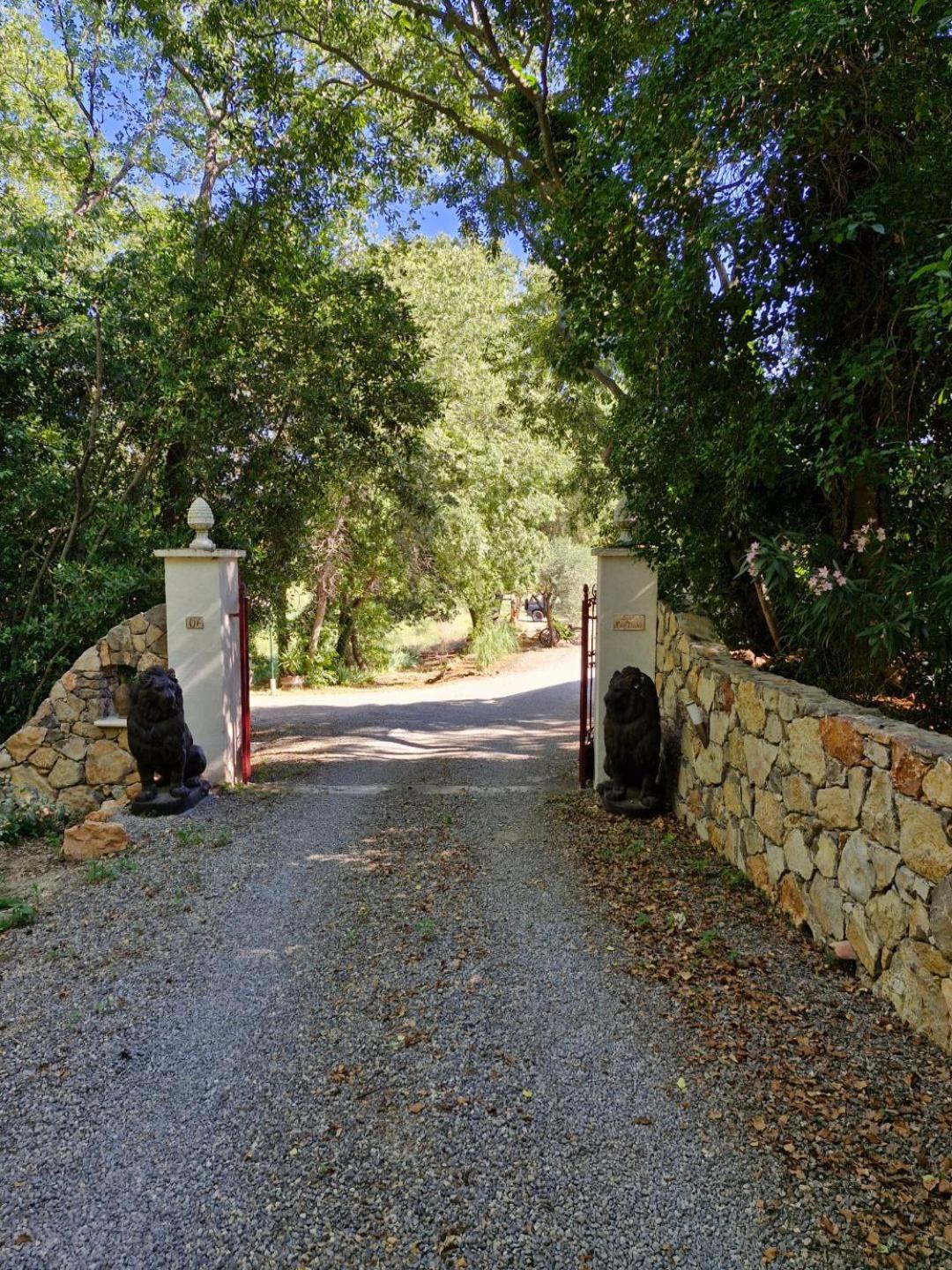 Bastide Des Hesperides Apartment Flayosc Bagian luar foto