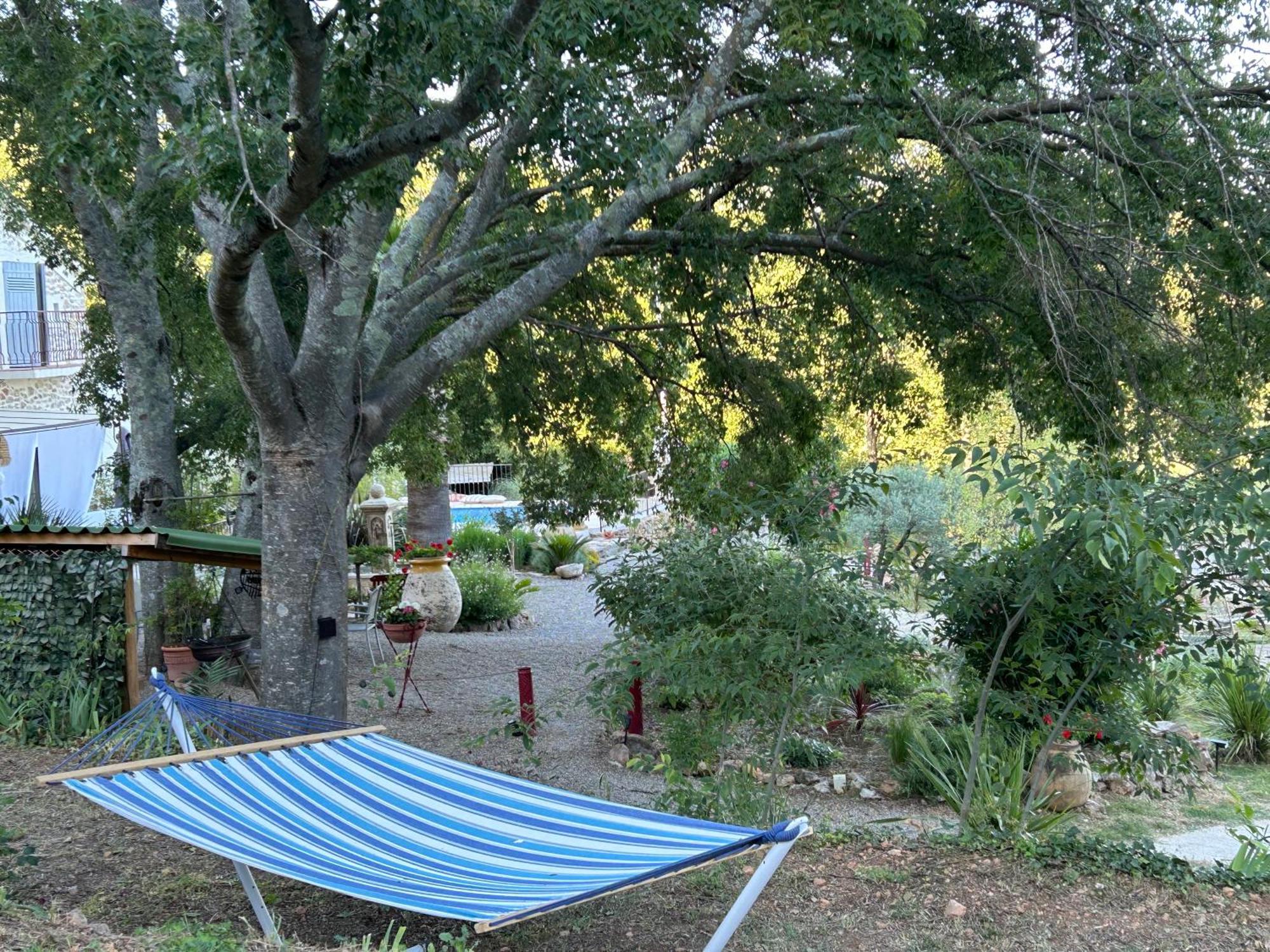Bastide Des Hesperides Apartment Flayosc Bagian luar foto