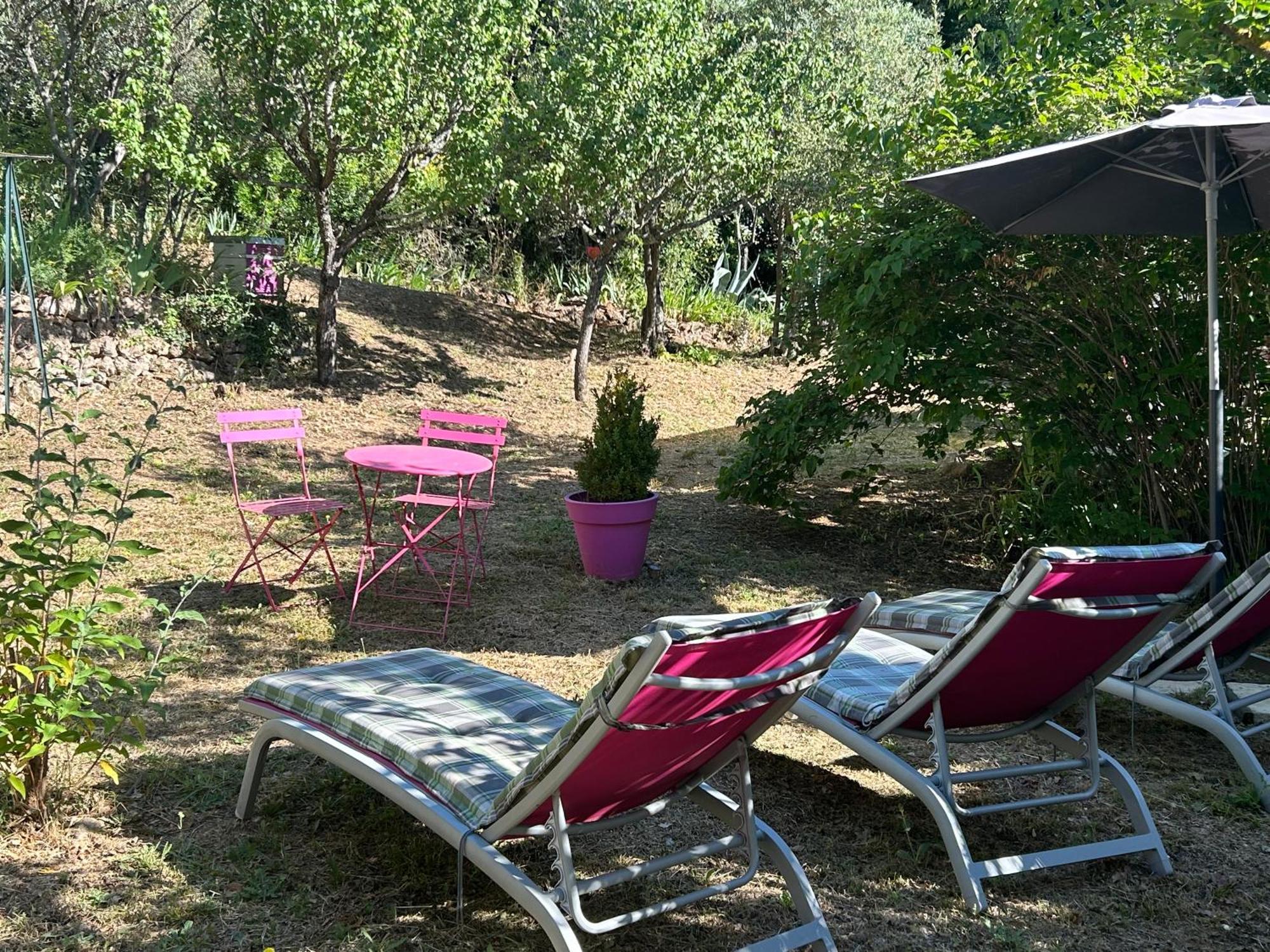 Bastide Des Hesperides Apartment Flayosc Bagian luar foto