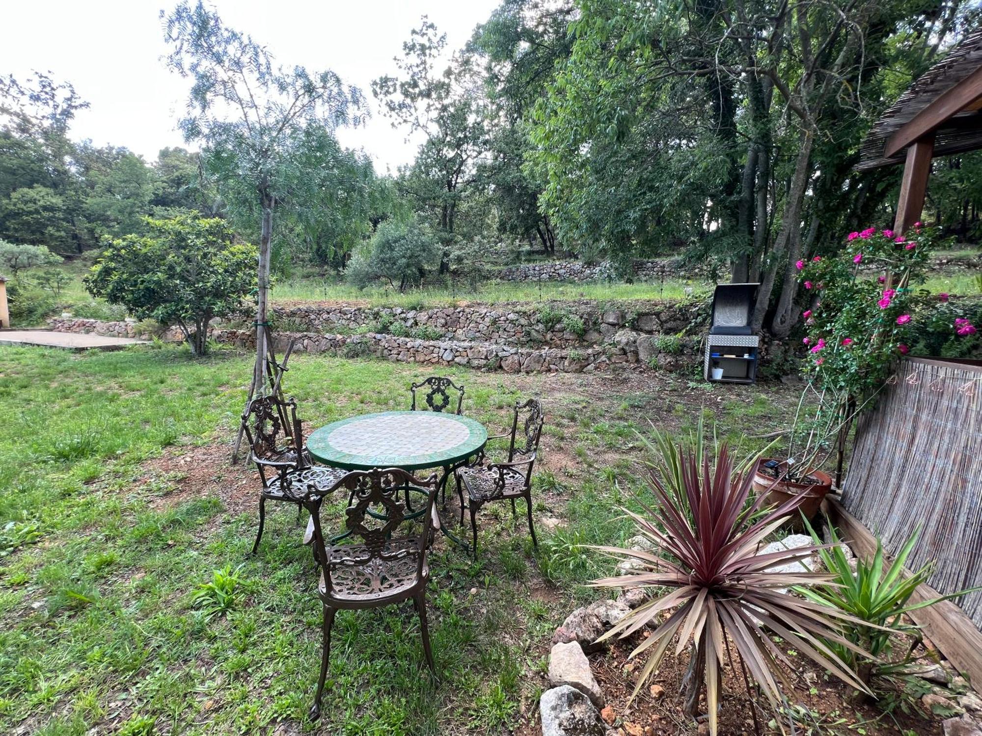 Bastide Des Hesperides Apartment Flayosc Bagian luar foto
